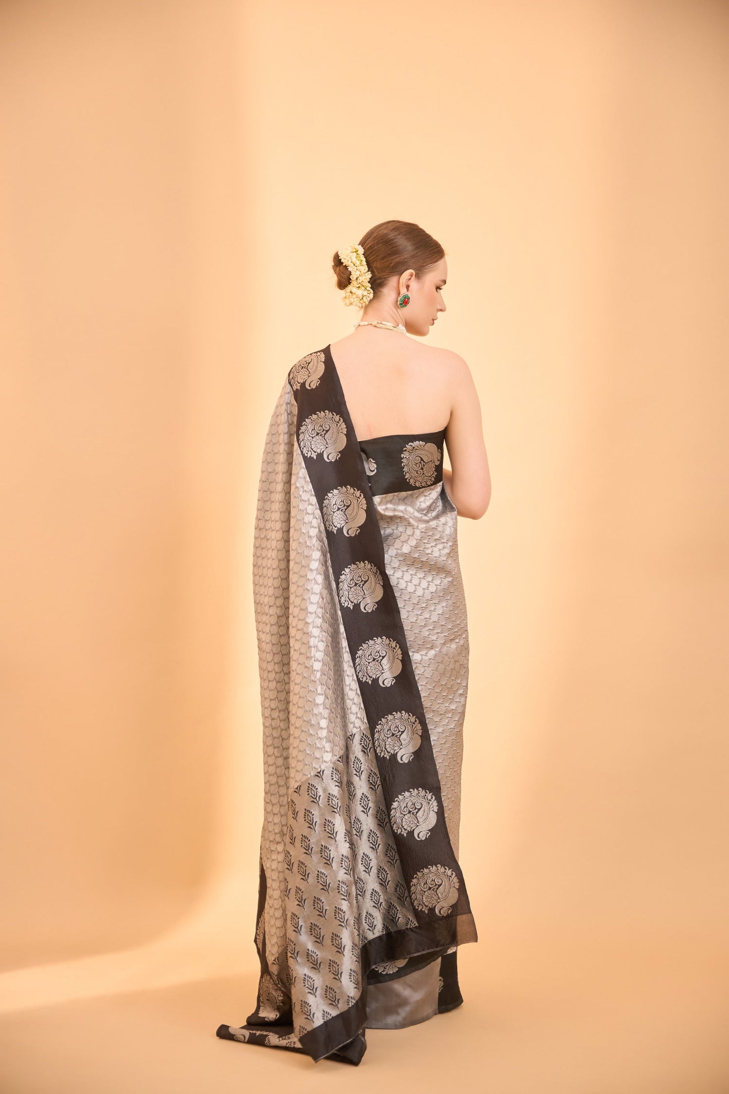 Light Grey Banarasi Silk Saree with Contrasting Black Border & Motifs