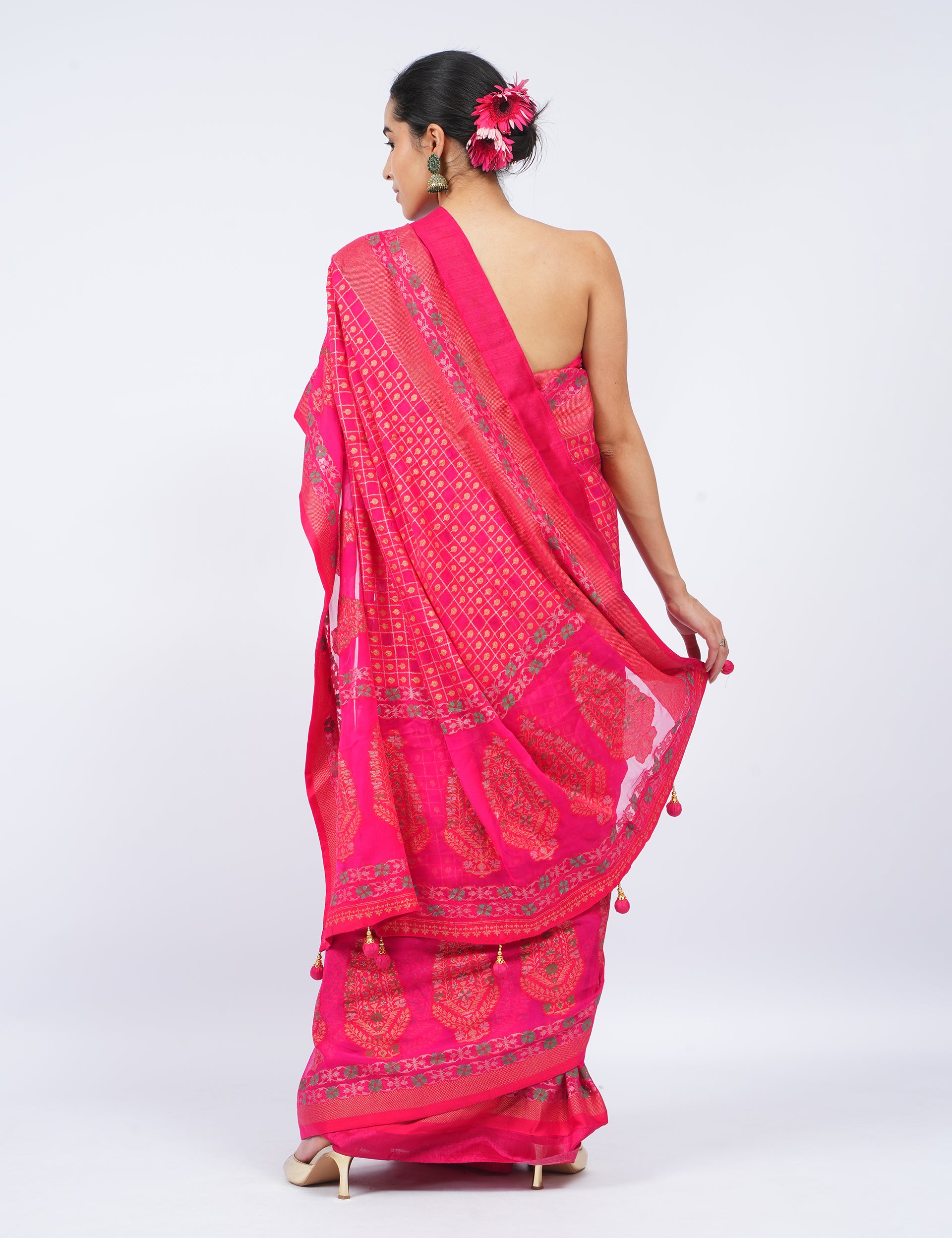 dhartii  Red Surkh Jacquard Crepe Saree