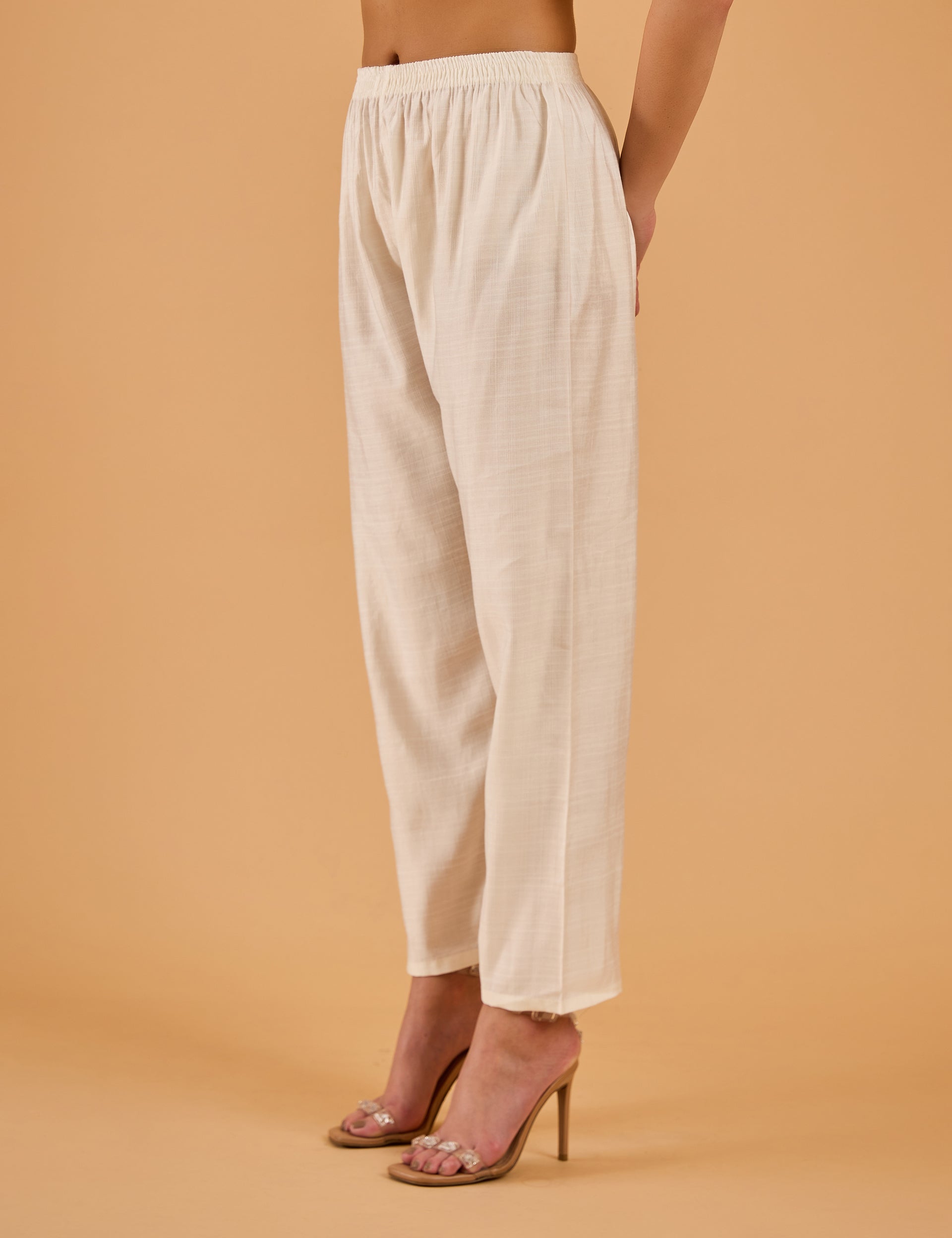 dhartii  Off-white Embroidered Viscose Kurta Set