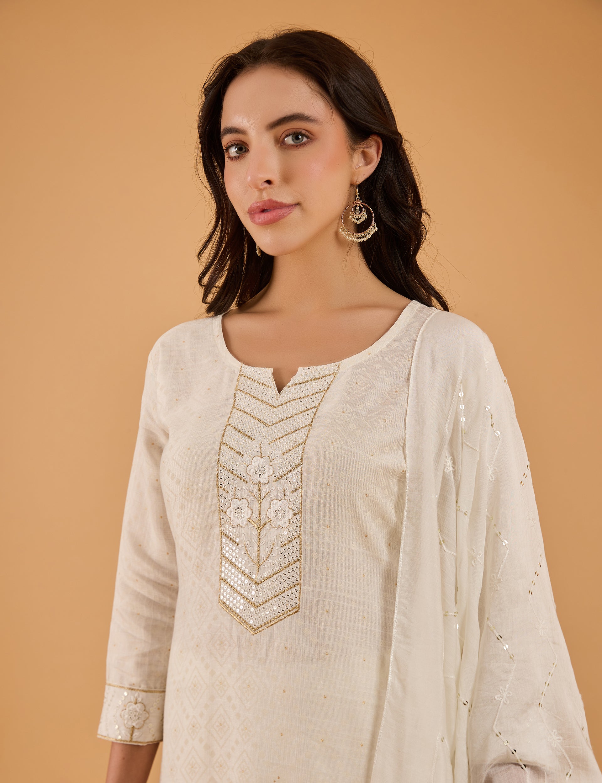 dhartii  Off-white Embroidered Viscose Kurta Set