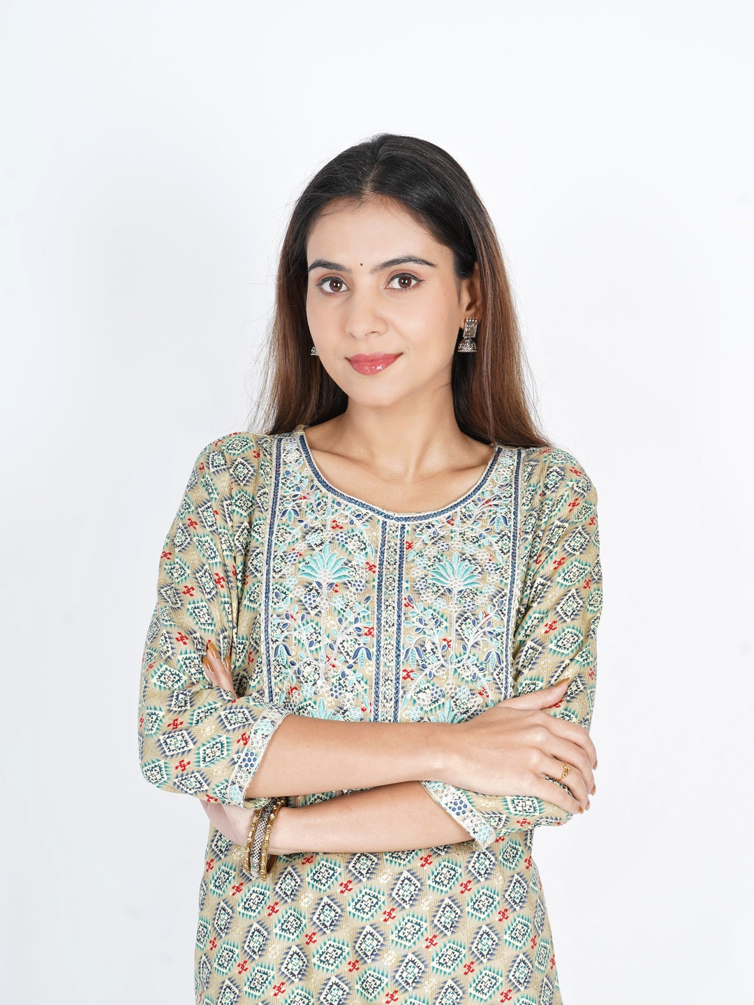 Green Embroidered Straight Rayon Kurta