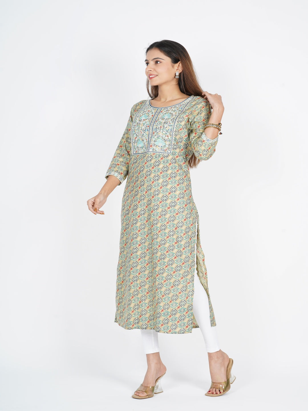 Green Embroidered Straight Rayon Kurta