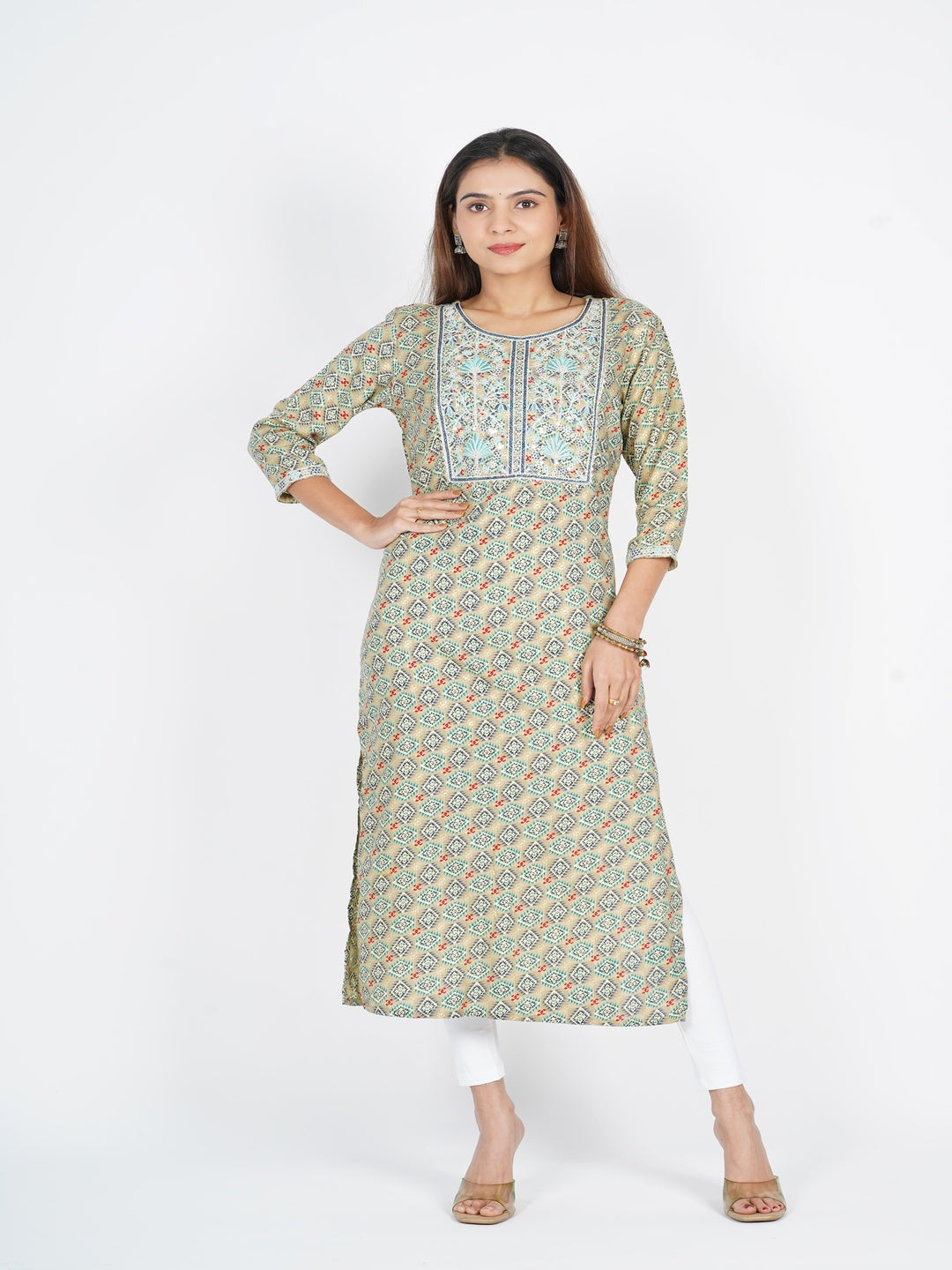 Green Embroidered Straight Rayon Kurta