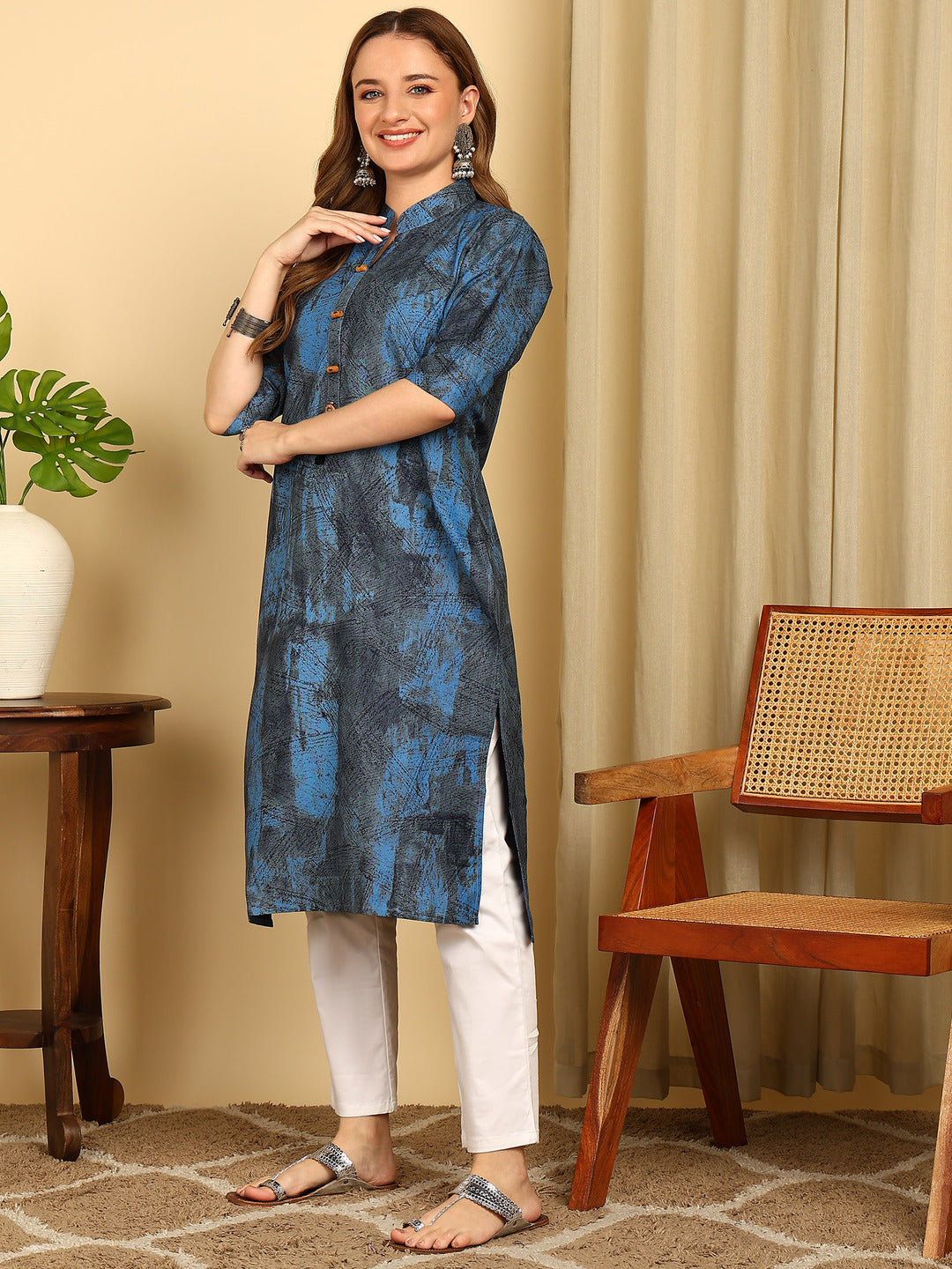 Indigo Blue Solid Cotton Blend Straight Kurta