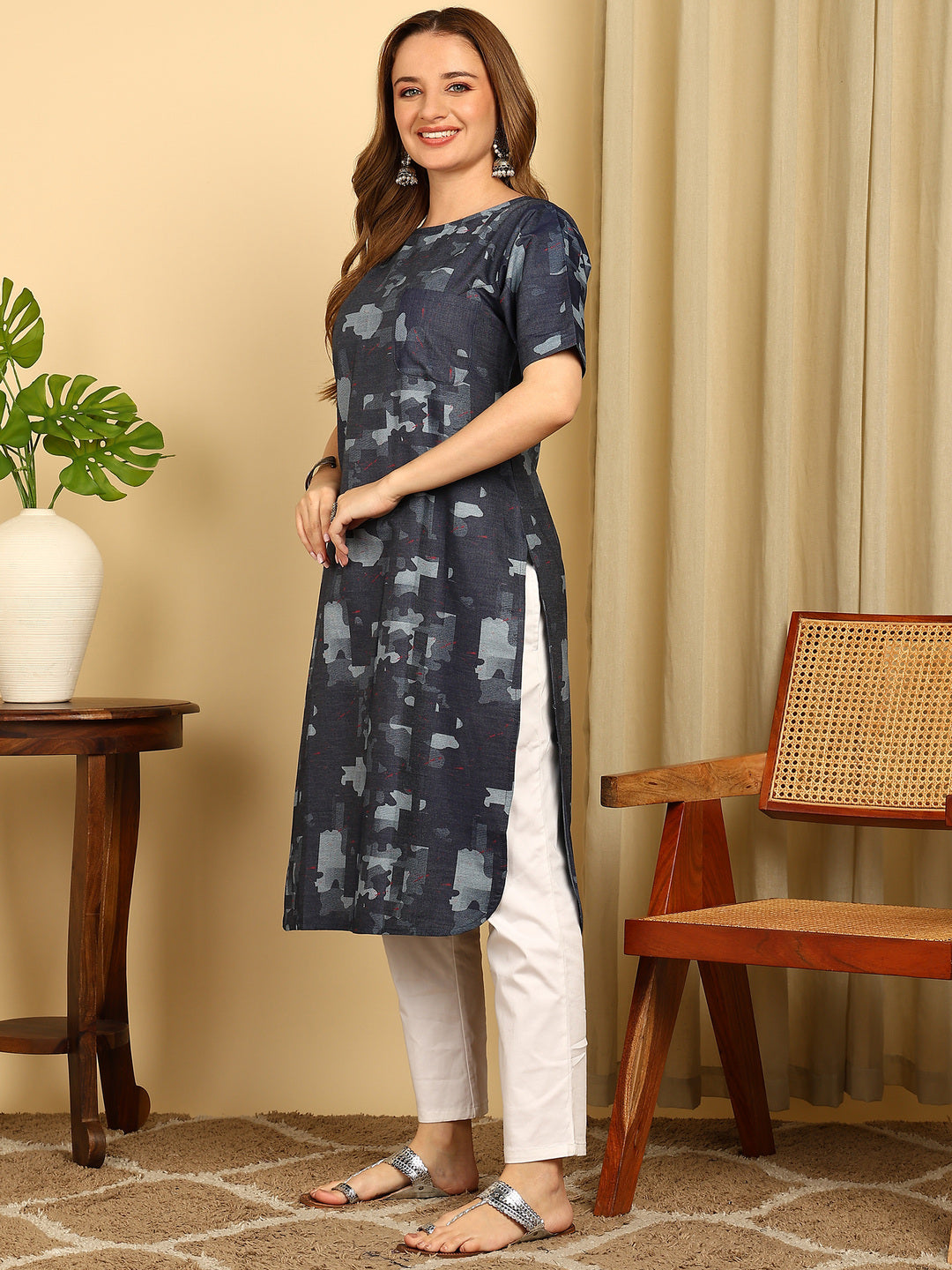 Indigo Blue Solid Cotton Blend Straight Kurta