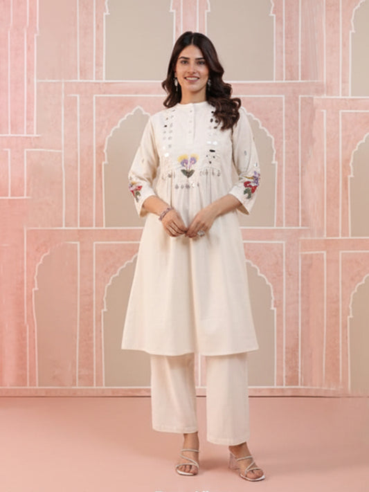 Elegant White Cotton Flex Kurta Set with Stylish Fit Design