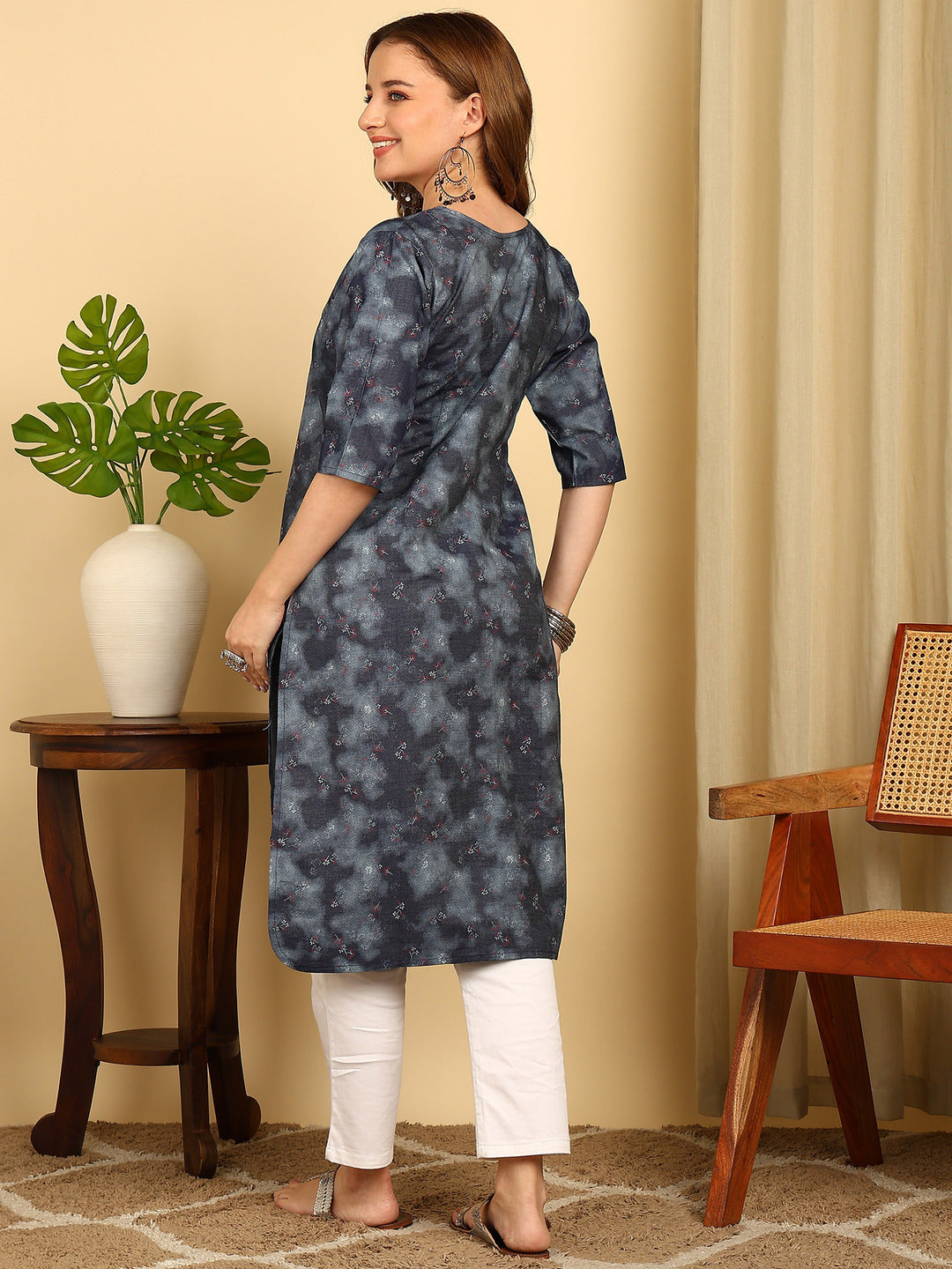 Indigo Blue Solid Cotton Blend Straight Kurta