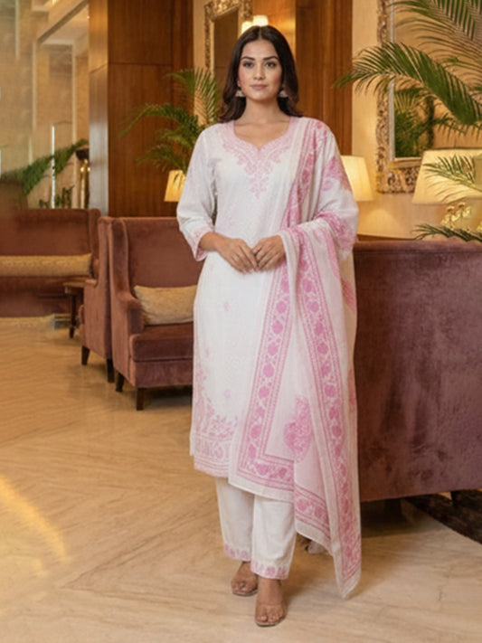 Chic White Dobby Suit Set for Women’s Stylish Ethnic Look