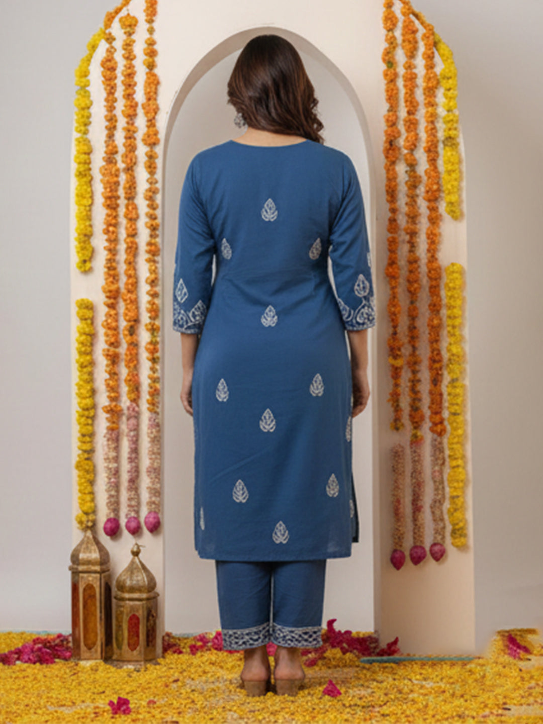 Dark blue cotton suit set for women with embroidered details