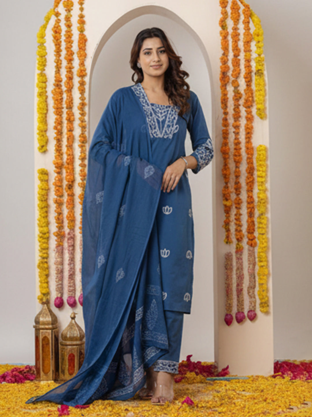 Dark blue cotton suit set for women with embroidered details
