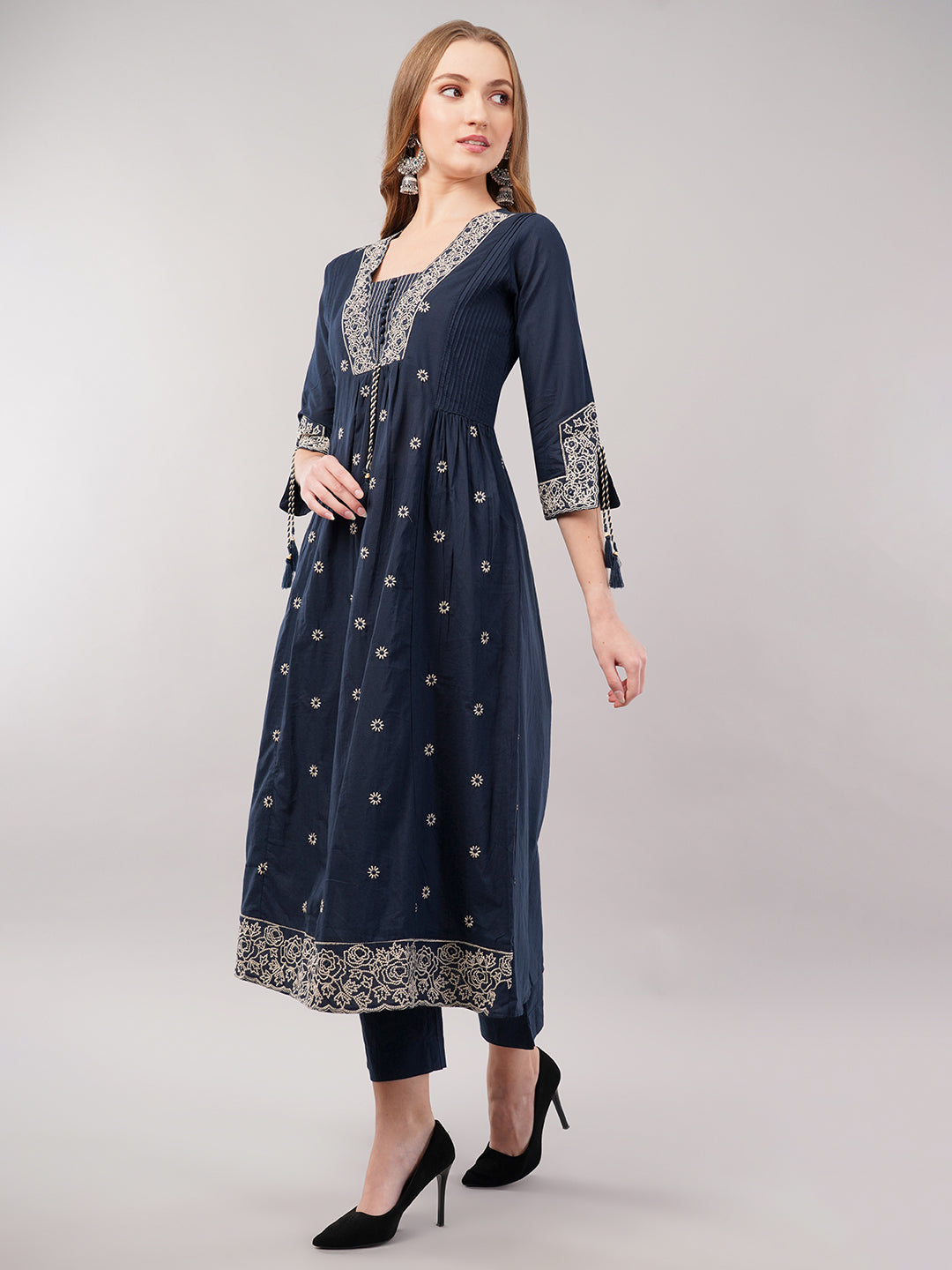 dhartii Navy Blue Embroidered Cotton Kurta
