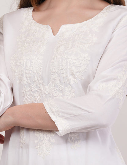 White Ethnic Kurti Co-Ord Set With White Embroidery - Set Of 2