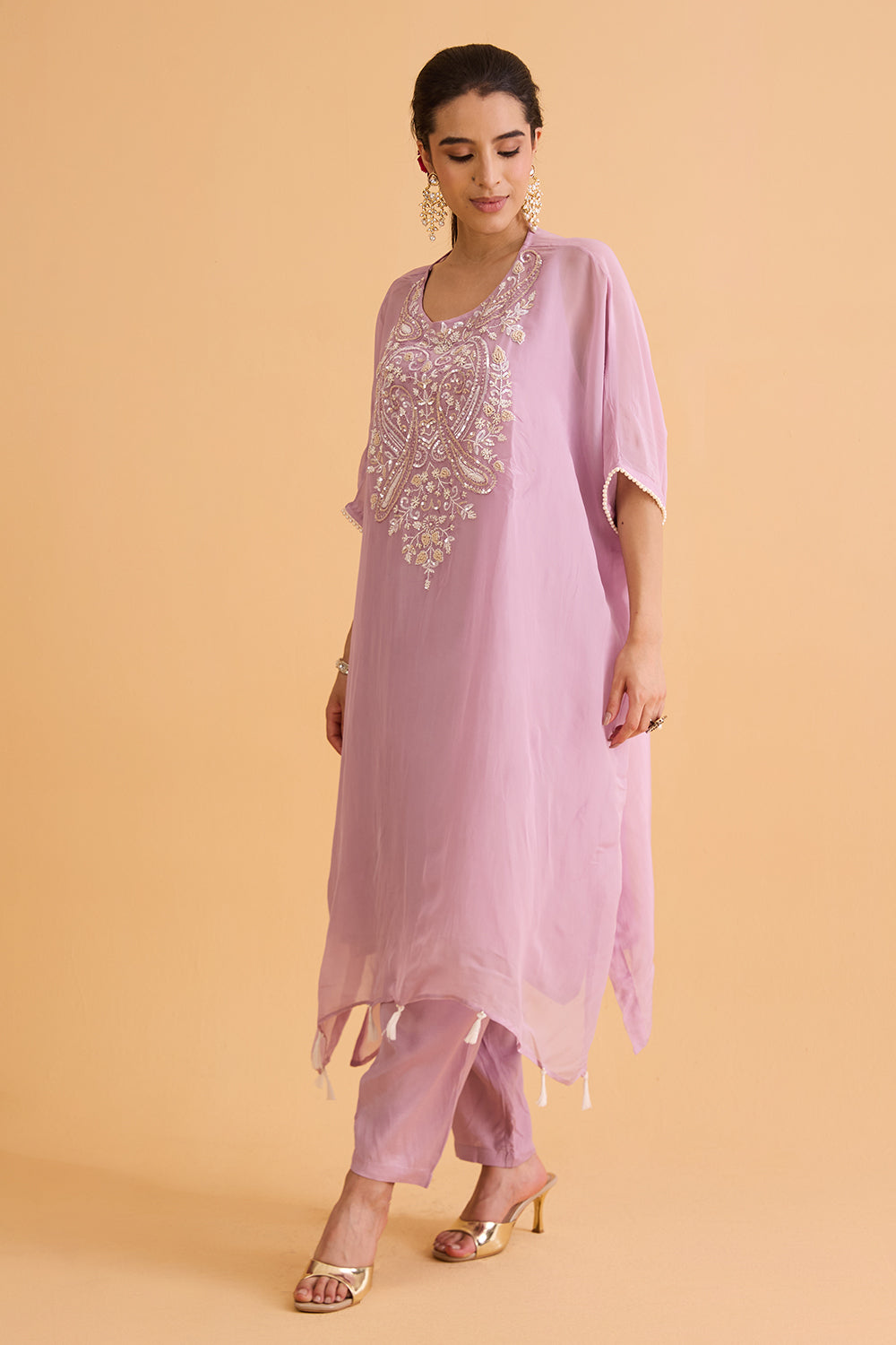 dhartii  Soft lavender Embroidered Crepe Kaftan Set