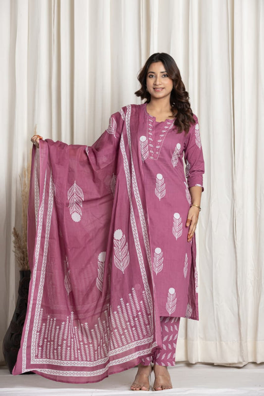 Elegant pink cotton suit set with bright prints for women